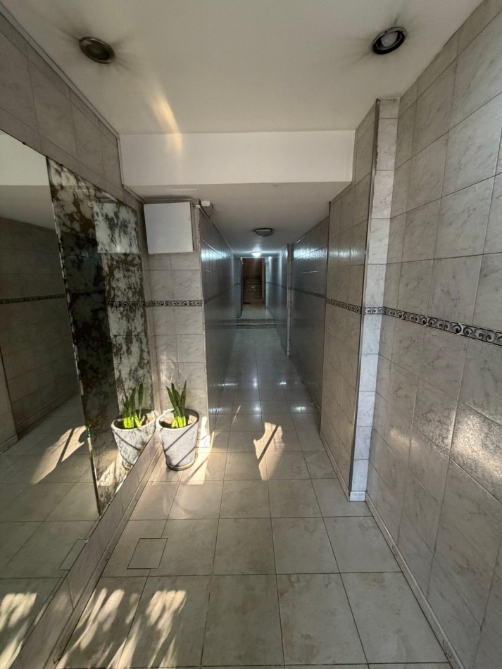Venta Departamento de 3 ambientes con balcon - Floresta