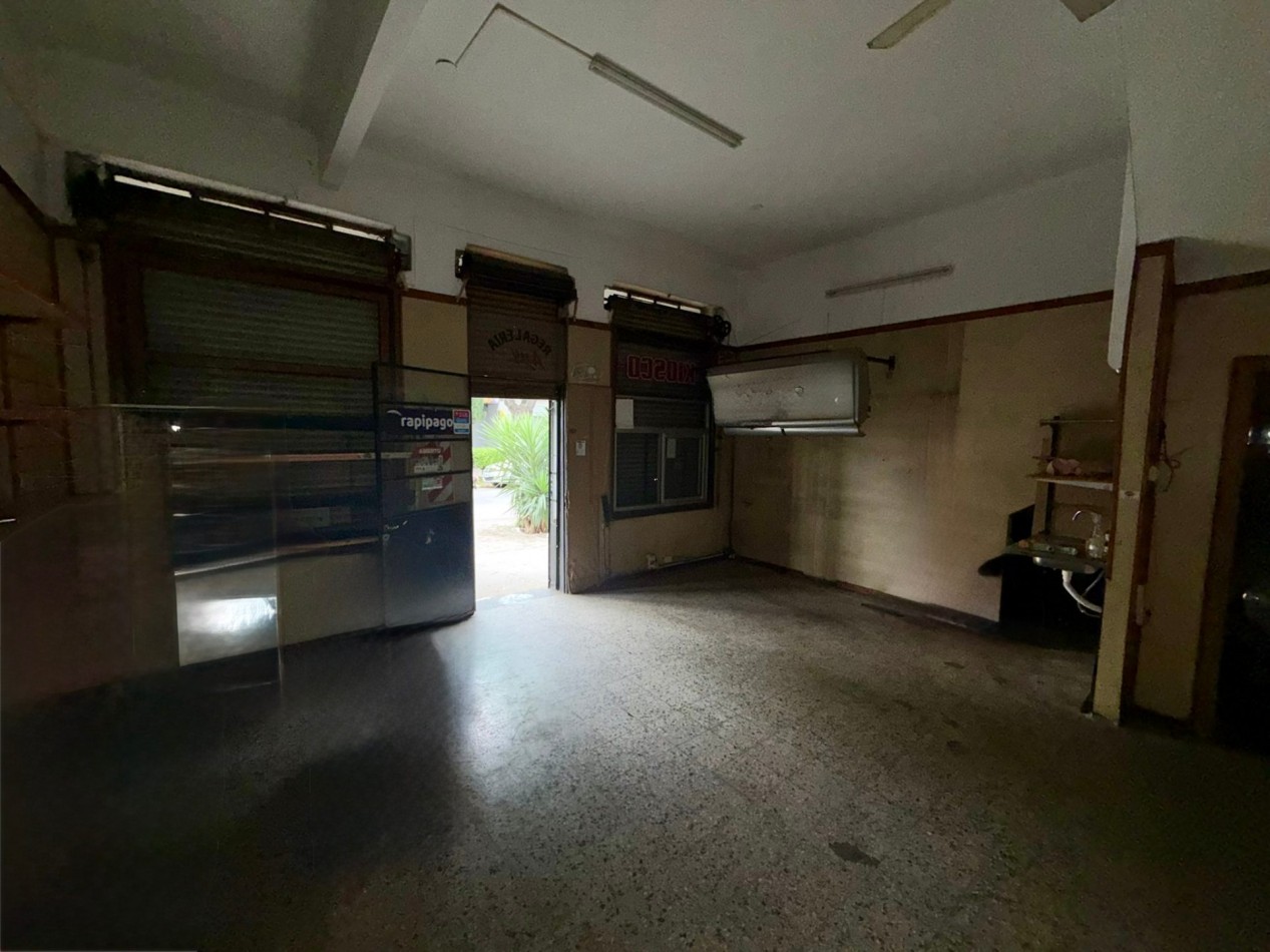 Alquiler Local 30 m2 en cuadra comercial - Villa Lugano