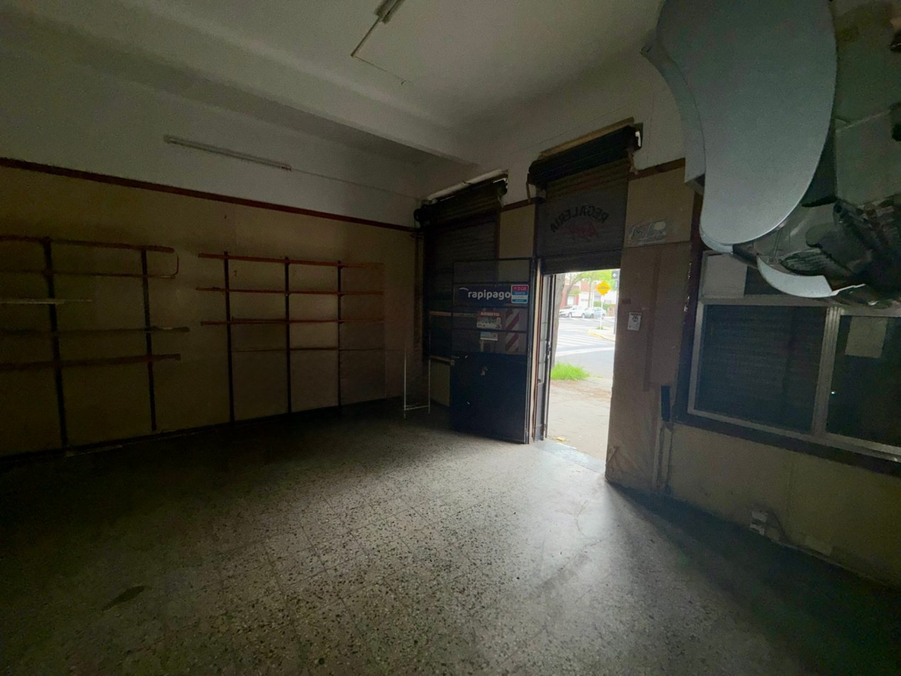 Alquiler Local 30 m2 en cuadra comercial - Villa Lugano