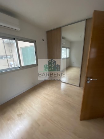 Venta Piso de Categoria 4 ambientes c/2 cocheras - Villa Luro