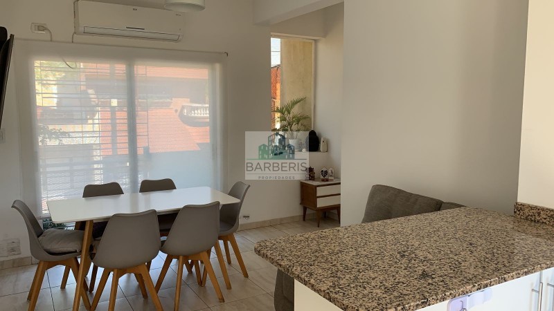 Venta Departamento de 3 ambientes Muy bueno - Villa Lugano