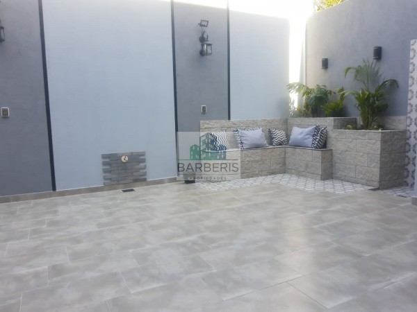 Venta Ph 4 ambientes con patio y quincho terminaciones de categoría - Villa Lugano
