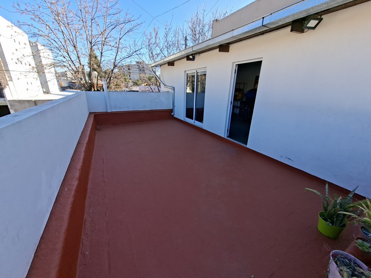 Alquiler Ph Tipo Casa 3 ambientes sin expensas con entrada independiente, terraza y quincho - Villa Lugano