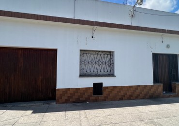 Venta Casa 3 ambientes con 2 locales en Block NUEVO VALOR /RETASADA- Lomas de Zamora