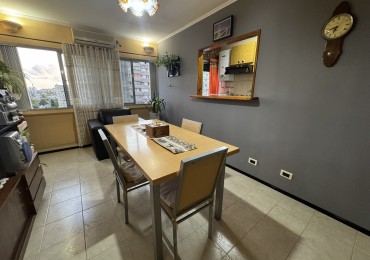 Venta Departamento de 3 ambientes Impecable - Lugano IyII Edificio 14