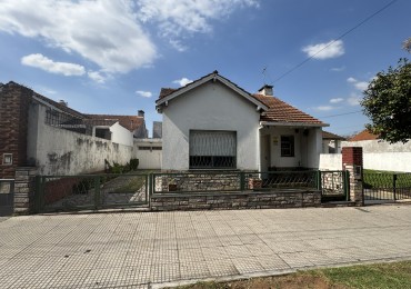 Venta Casa 4 ambientes con garage y fondo lote de 10 x 29 - Villa Lugano