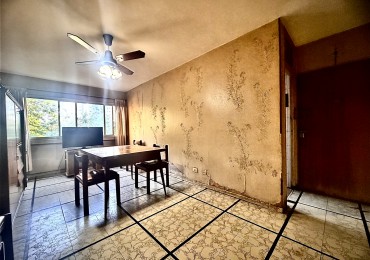 Venta Departamento de 4 ambientes excelente ubicacion - Lugano IyII Edif 6