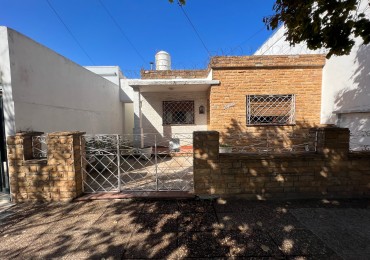 Venta Casa lote propio 8.66x30.49 2 dormitorios y fondo libre APTO CREDITO - Villa Lugano