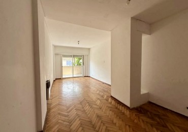 Venta departamento 3 ambientes con patio y balcon , excelente ubicacion - Liniers